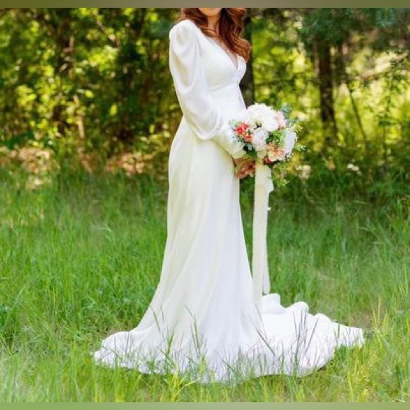 All Who Wander Siena Wedding Dress - Picture 1 of 9